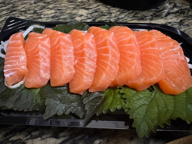 Sashimi cá hồi Na Uy
